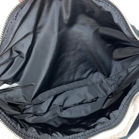Marc Jacobs Quilted Black Belt/Body Bag - Picture 8 of 14